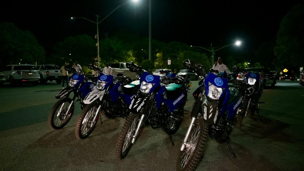 UASD refuerza su sistema de transporte y seguridad interna con nuevos vehículos - Noticias de hoy en República Dominicana | De Último Minuto