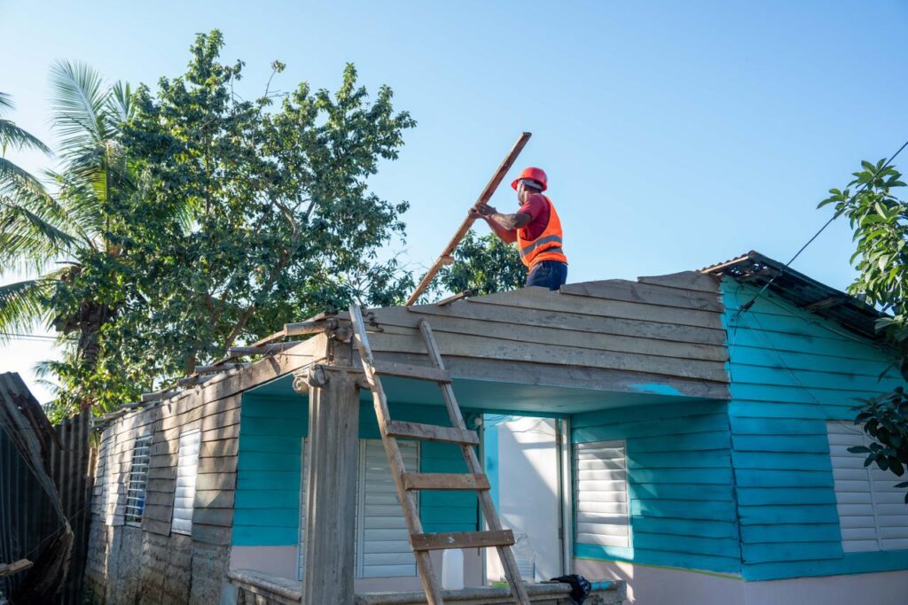 Ministro de Vivienda da inicio a proyecto de viviendas sociales en Guerra - Noticias de hoy en República Dominicana | De Último Minuto