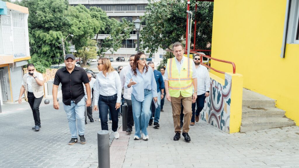Ito Bisonó supervisa trabajos en la Calle del Sol en Santiago - Noticias de hoy en República Dominicana | De Último Minuto