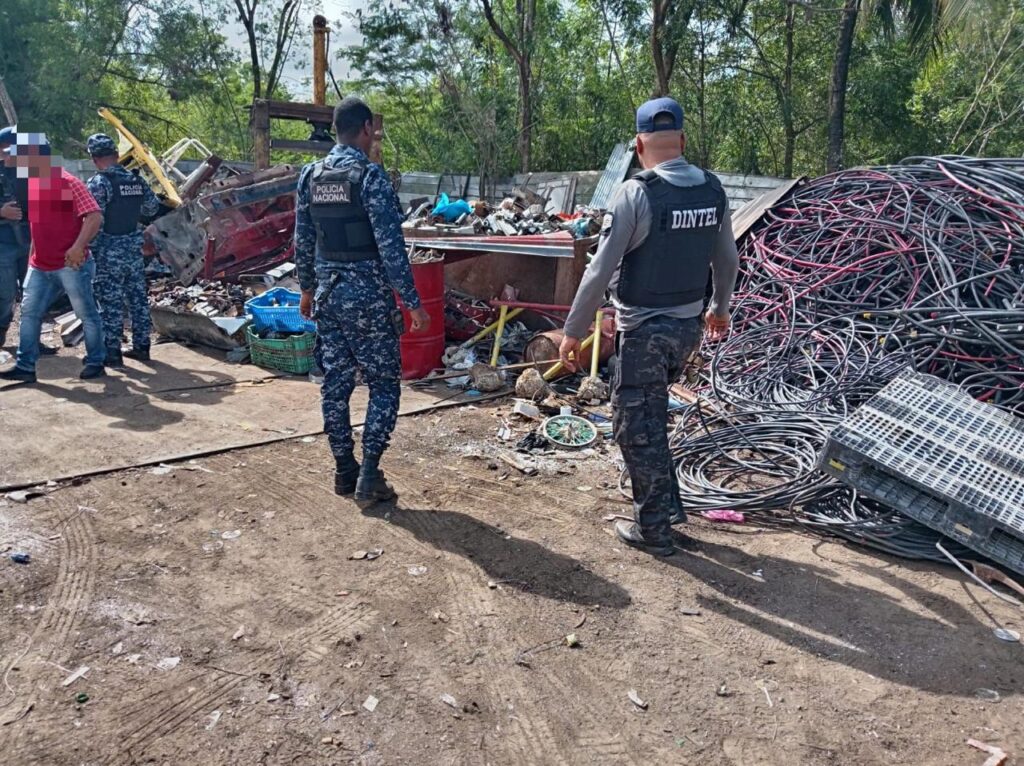 Desmantelan red de ciberdelincuencia y microtráfico en Santiago; ocupan armas, drogas y equipos tecnológicos - Noticias de hoy en República Dominicana | De Último Minuto