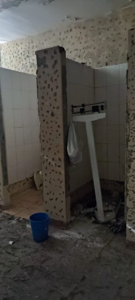 Exigen intervención urgente en los baños del Pabellón de Gimnasia de Barahona - Noticias de hoy en República Dominicana | De Último Minuto