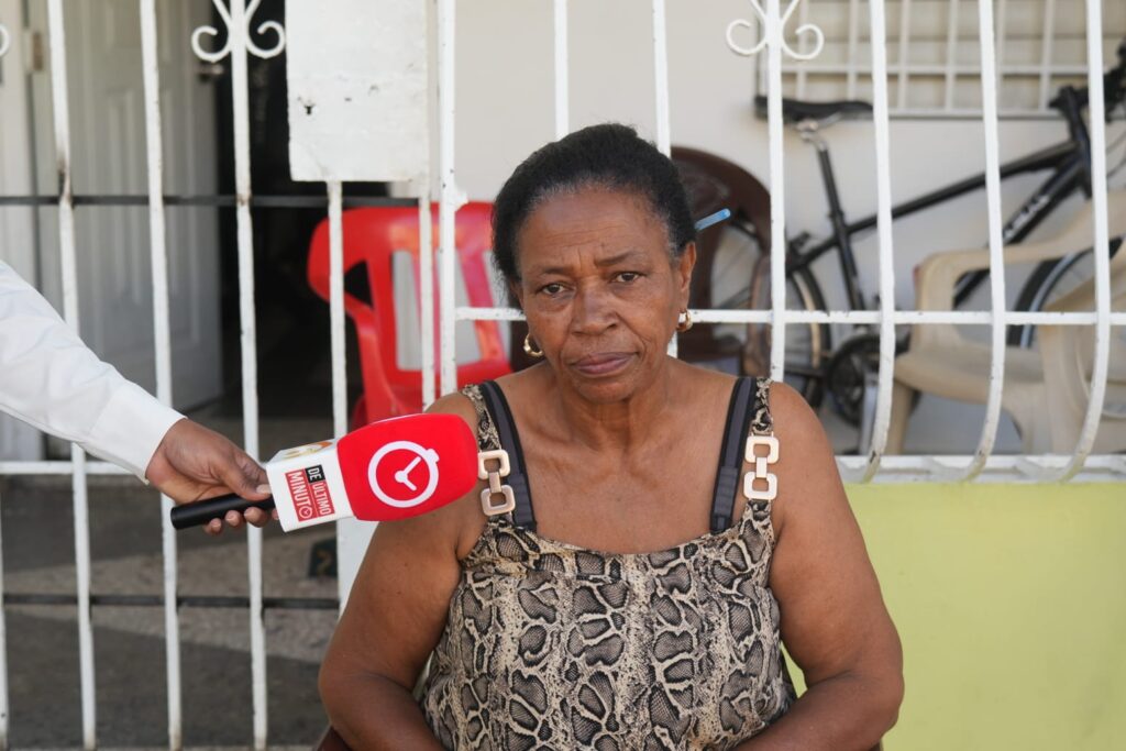 Vecinos de Nauriel Medina exigen justicia y respaldan plazo de 10 días para salida de extranjeros - Noticias de hoy en República Dominicana | De Último Minuto
