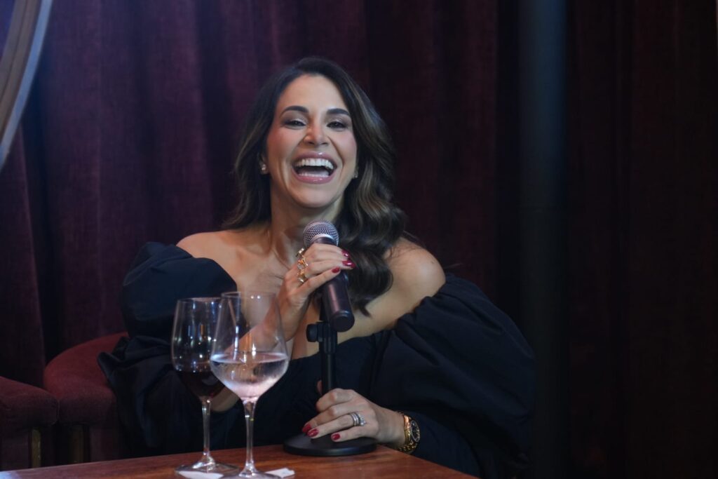Propuesta teatral "Sin Pedir Permiso" reúne a comunicadoras destacadas y abre nueva función - Noticias de hoy en República Dominicana | De Último Minuto
