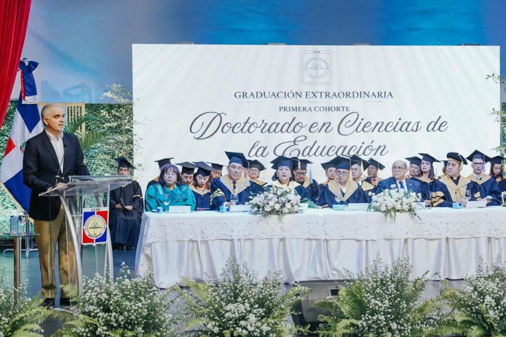 El magisterio es el eje clave para transformar el sistema educativo, afirma Luis Miguel De Camps - Noticias de hoy en República Dominicana | De Último Minuto