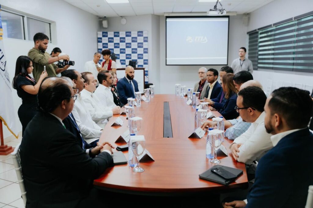 Gobierno impulsa primera generación de docentes en IA con NVIDIA - Noticias de hoy en República Dominicana | De Último Minuto