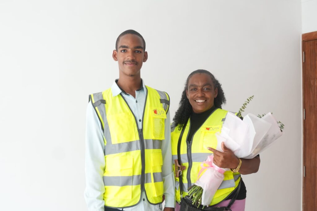Alofoke Media Group y constructora LVP entregan apartamento a “El Elegido” - Noticias de hoy en República Dominicana | De Último Minuto