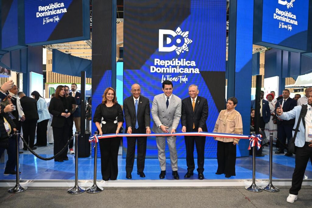 Banreservas anuncia condiciones de financiamiento para inversionistas colombianos en ANATO 2026 - Noticias de hoy en República Dominicana | De Último Minuto