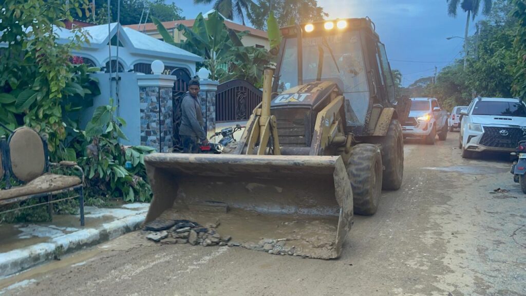 Tres viviendas colapsan y casi 300 resultan afectadas por lluvias en Gaspar Hernández - Noticias de hoy en República Dominicana | De Último Minuto