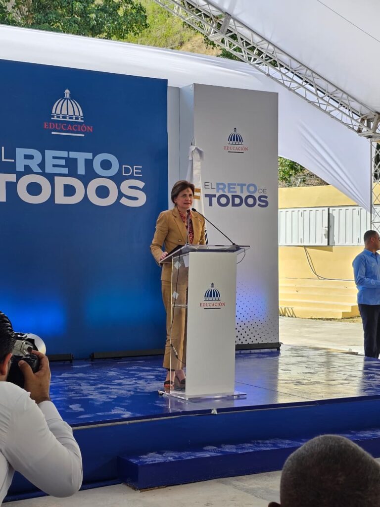 Raquel Peña inaugura Centro Educativo Hermana Dolores García Alcaraz en Peralta, Azua - Noticias de hoy en República Dominicana | De Último Minuto