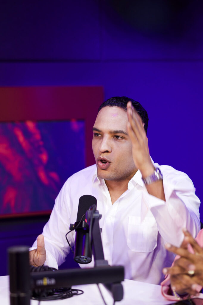 Hansel García afirma Policía conoce delitos del coronel Madé y no actúa: "Es un asco" - Noticias de hoy en República Dominicana | De Último Minuto