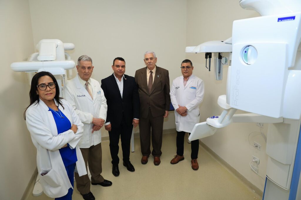 SNS entrega tomógrafos dentales y panorámicos en 8 hospitales - Noticias de hoy en República Dominicana | De Último Minuto
