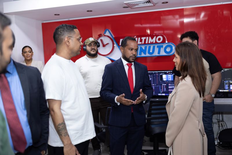 Embajadora Leah Campos visita redacción de De Último Minuto - Noticias de hoy en República Dominicana | De Último Minuto