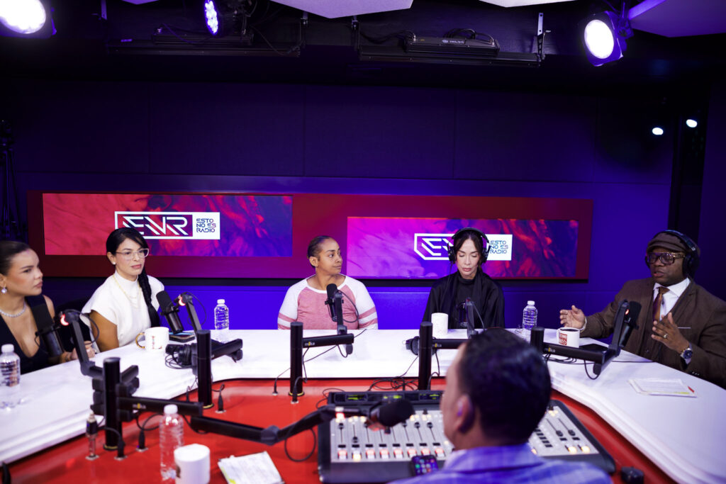 Madre de acusado en asalto a hermano de Tolentino asegura su hijo es víctima de una "trama" de bandas - Noticias de hoy en República Dominicana | De Último Minuto