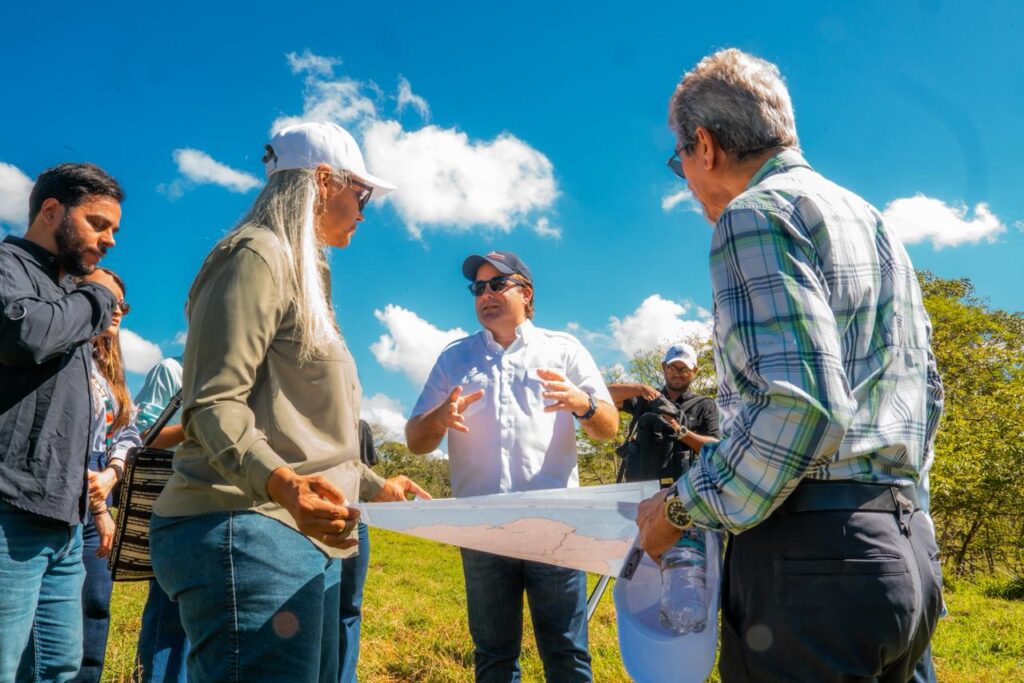 Paliza recorre puntos históricos de Jánico que formarán parte de la Ruta del Encuentro - Noticias de hoy en República Dominicana | De Último Minuto