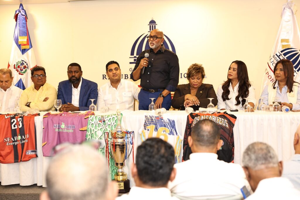 Kelvin Cruz duplica aporte económico al TBS Santo Domingo 2026 y destina RD$2 millones al torneo - Noticias de hoy en República Dominicana | De Último Minuto
