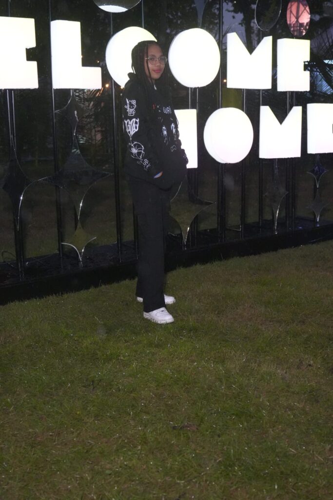 A pesar de la lluvia, la moda se impuso en el festival Isle of Light 2026 - Noticias de hoy en República Dominicana | De Último Minuto