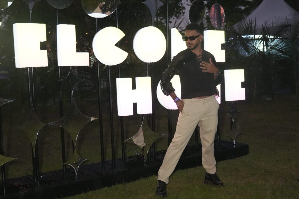 A pesar de la lluvia, la moda se impuso en el festival Isle of Light 2026 - Noticias de hoy en República Dominicana | De Último Minuto