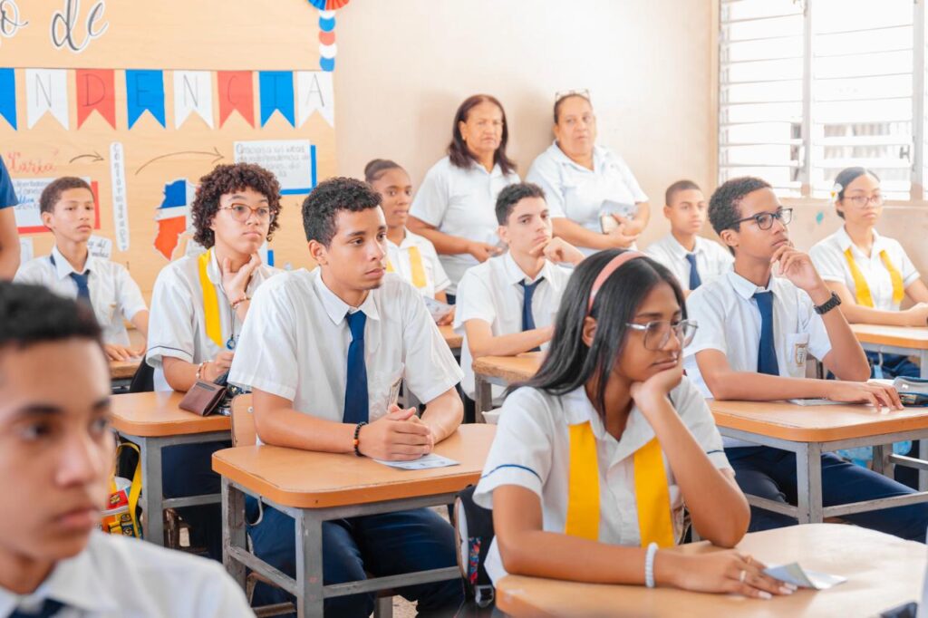 Ministerio de la Presidencia coordina expansión del programa “Salud Escolar” en 580 centros educativos - Noticias de hoy en República Dominicana | De Último Minuto