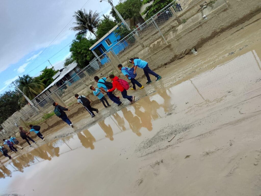 Más de 18 sectores de Santiago Oeste exigen arreglo de calles - Noticias de hoy en República Dominicana | De Último Minuto
