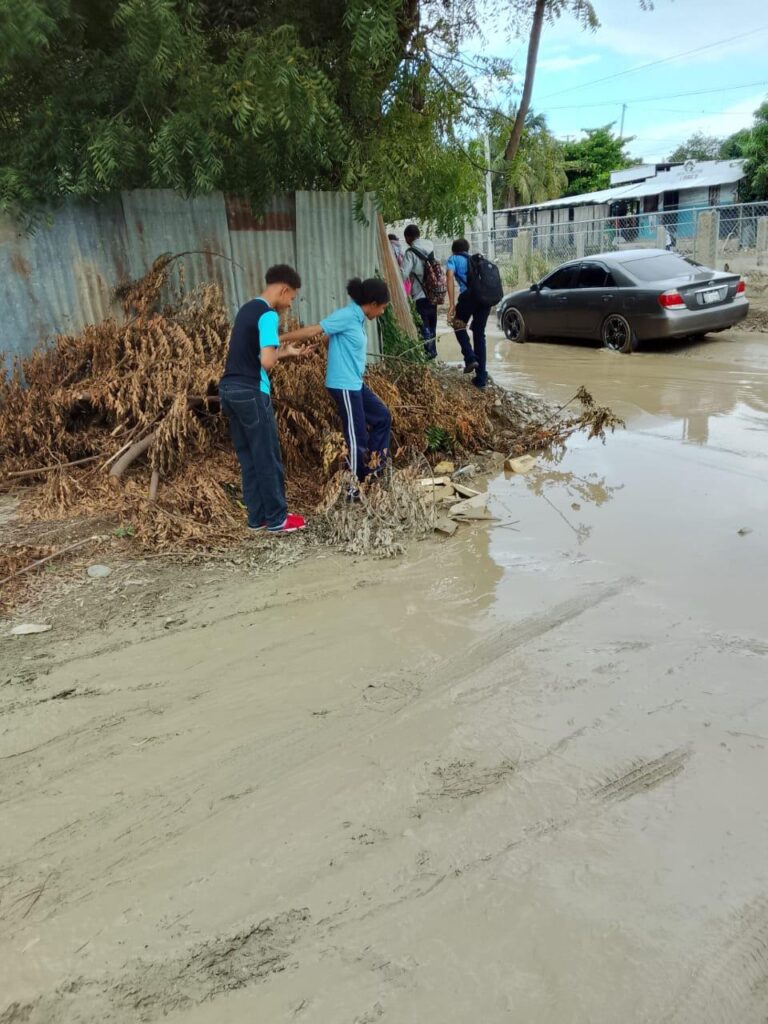 Más de 18 sectores de Santiago Oeste exigen arreglo de calles - Noticias de hoy en República Dominicana | De Último Minuto