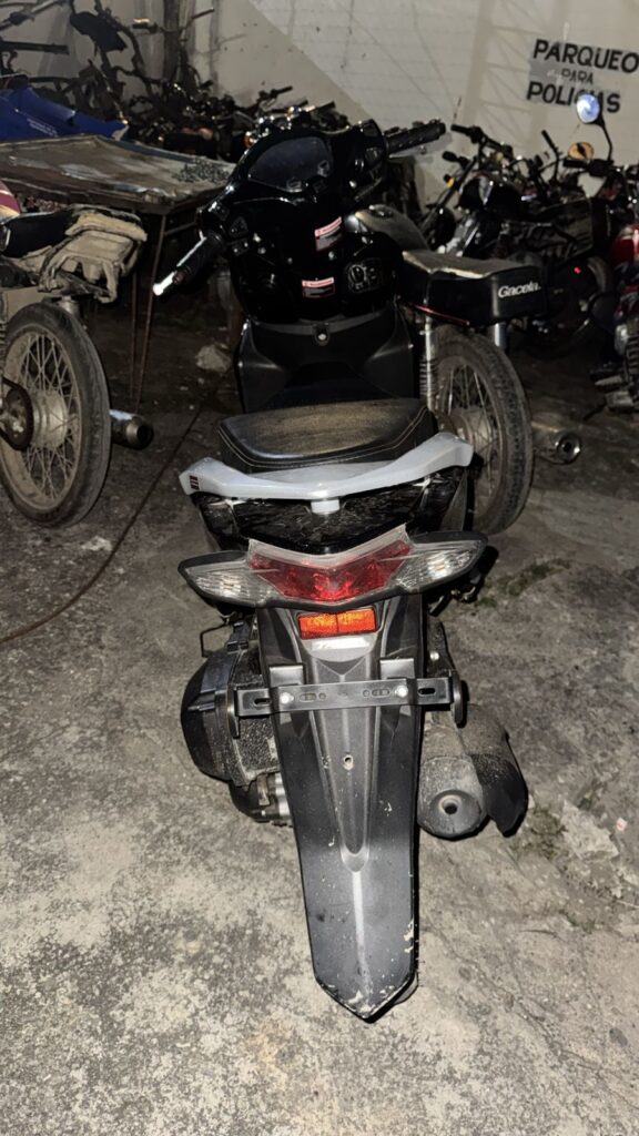 Policía Nacional apresa dos hombres en flagrante delito por robo de pasola en La Vega - Noticias de hoy en República Dominicana | De Último Minuto