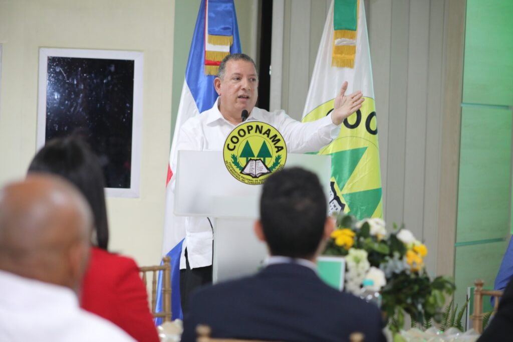 COOPNAMA entrega 425 nuevas becas a hijos de socios - Noticias de hoy en República Dominicana | De Último Minuto