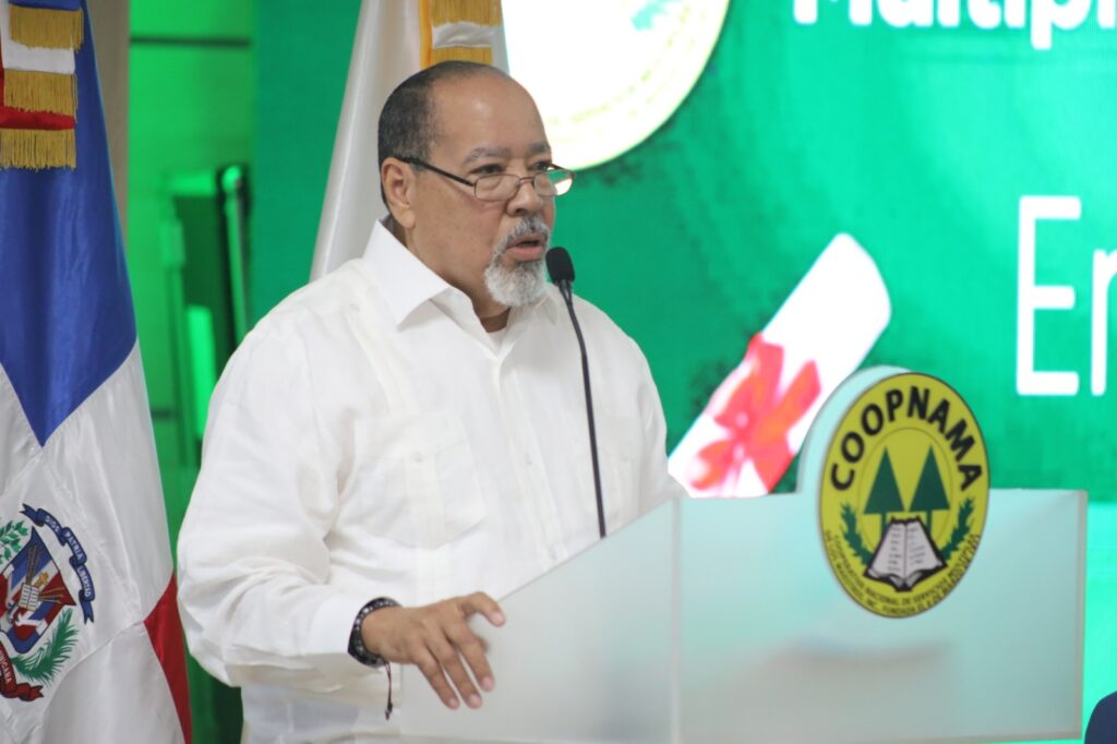 COOPNAMA entrega 425 nuevas becas a hijos de socios - Noticias de hoy en República Dominicana | De Último Minuto