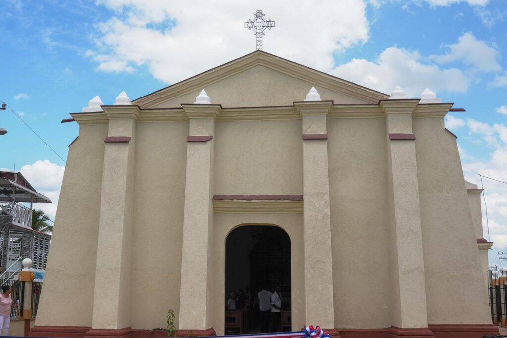 Ministro de Turismo inaugura restauración del Santuario Nuestra Señora del Agua Santa en Boyá - Noticias de hoy en República Dominicana | De Último Minuto