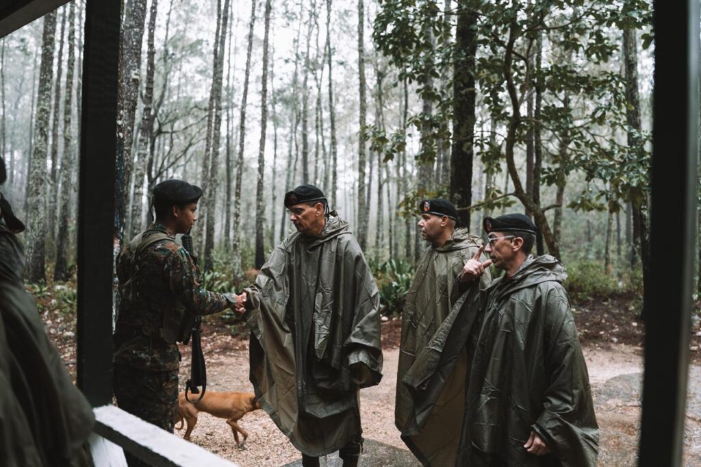 Comandante del Ejército recorre frontera sur; visita destacamentos y puestos fronterizos en Pedernales e Independencia - Noticias de hoy en República Dominicana | De Último Minuto