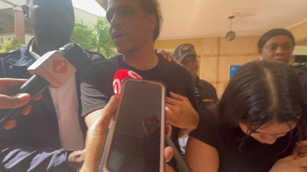 Dictan tres meses de prisión preventiva contra tres implicados en ataque a agentes de la Digesett en el Aeropuerto del Cibao - Noticias de hoy en República Dominicana | De Último Minuto