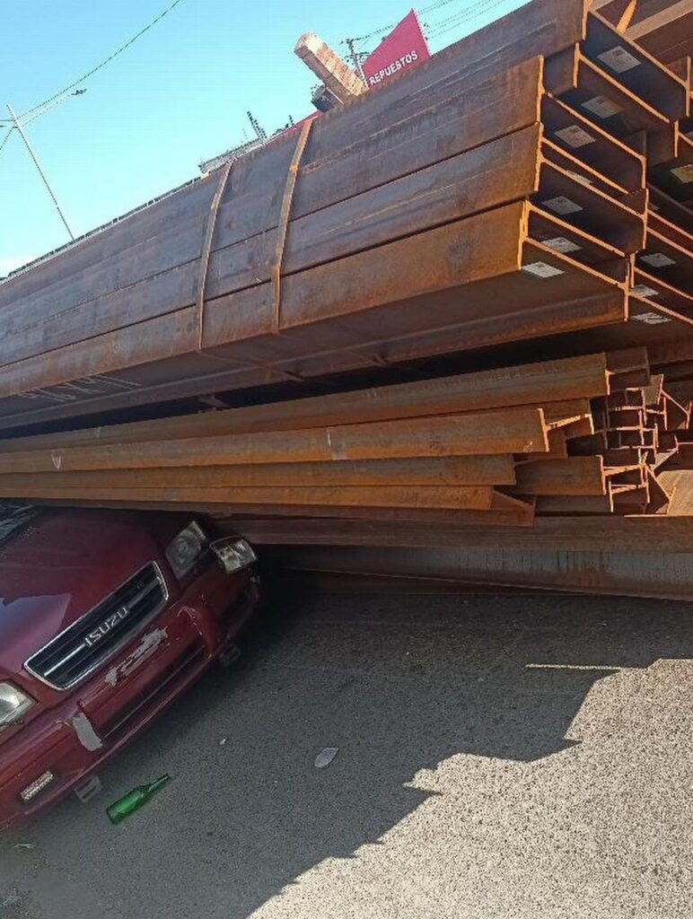 Caos vehicular en el kilómetro 9 de la Autopista Duarte por accidente con patana - Noticias de hoy en República Dominicana | De Último Minuto
