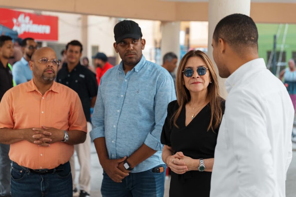 Carolina Mejía supervisa trabajos realizados en el parque V Centenario y su entorno en Villa Juana - Noticias de hoy en República Dominicana | De Último Minuto