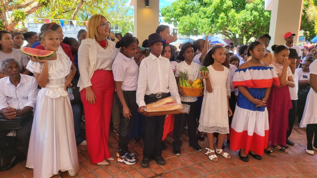 Samaná celebra con éxito el cierre del Trimestre Patrio 2026 - Noticias de hoy en República Dominicana | De Último Minuto