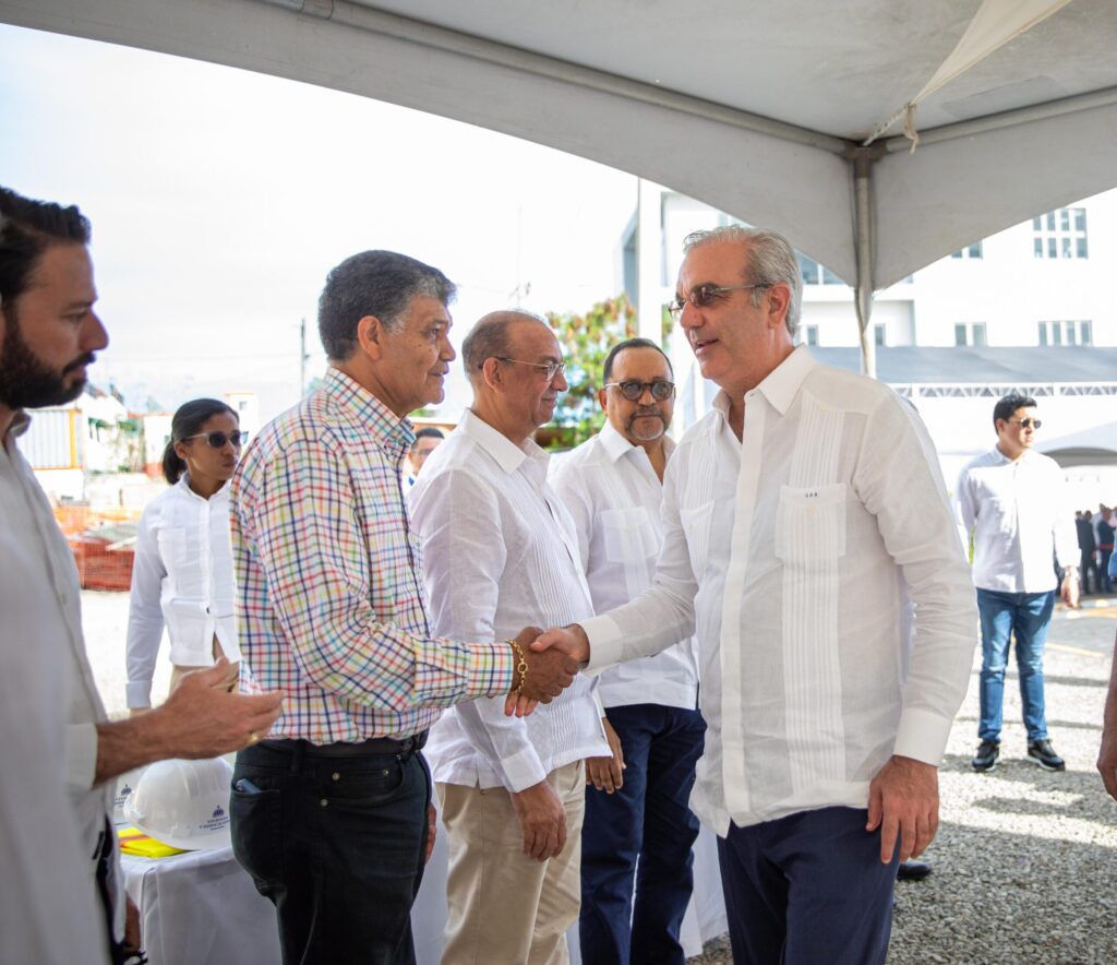  Abinader inaugura nuevo edificio administrativo de la OMSA para fortalecer el servicio a la ciudadanía