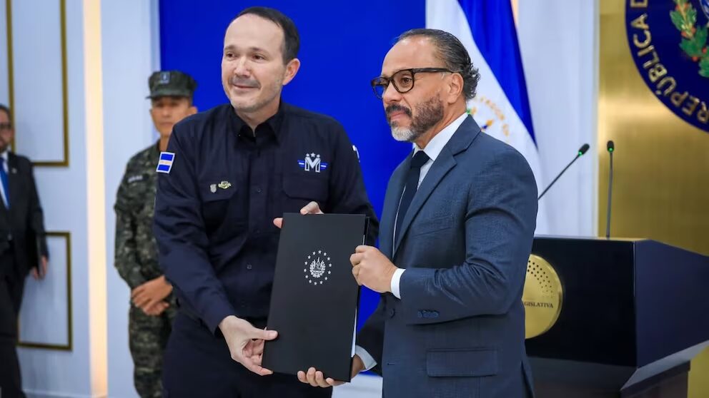 Nayib Bukele impulsa la cadena perpetua en El Salvador: asesinos, violadores y el pulso con la Asamblea Legislativa - Noticias de hoy en República Dominicana | De Último Minuto