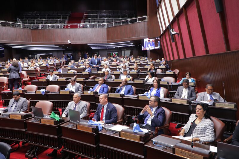 Salmón, angus y alcohol en el restaurante de Diputados - Noticias de hoy en República Dominicana | De Último Minuto