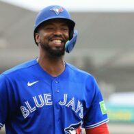 Azulejos colocan a Springer en la lista de lesionados y suben a Eloy Jiménez - Noticias de hoy en República Dominicana | De Último Minuto