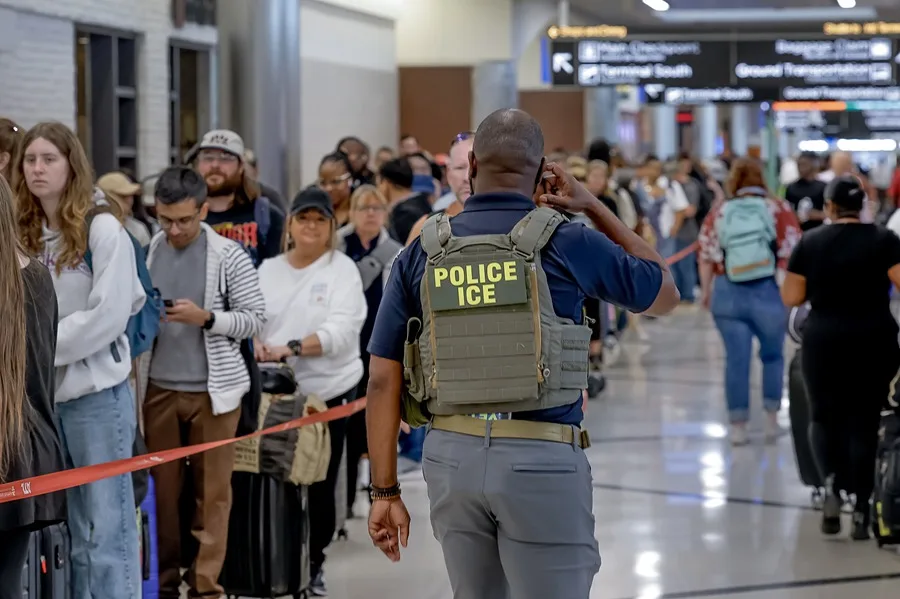 El ICE en Miami lidera los arrestos migratorios en EE.UU. desde el retorno de Trump, con 120 al día