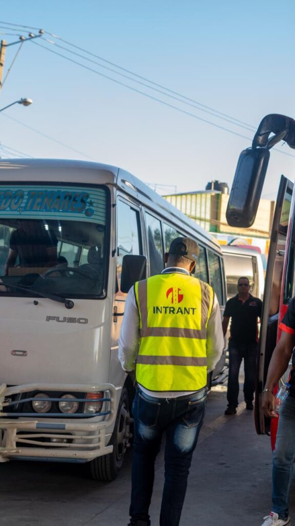INTRANT realiza 8,084 inspecciones técnicas en paradas de autobuses y detecta 3,900 fallas - Noticias de hoy en República Dominicana | De Último Minuto