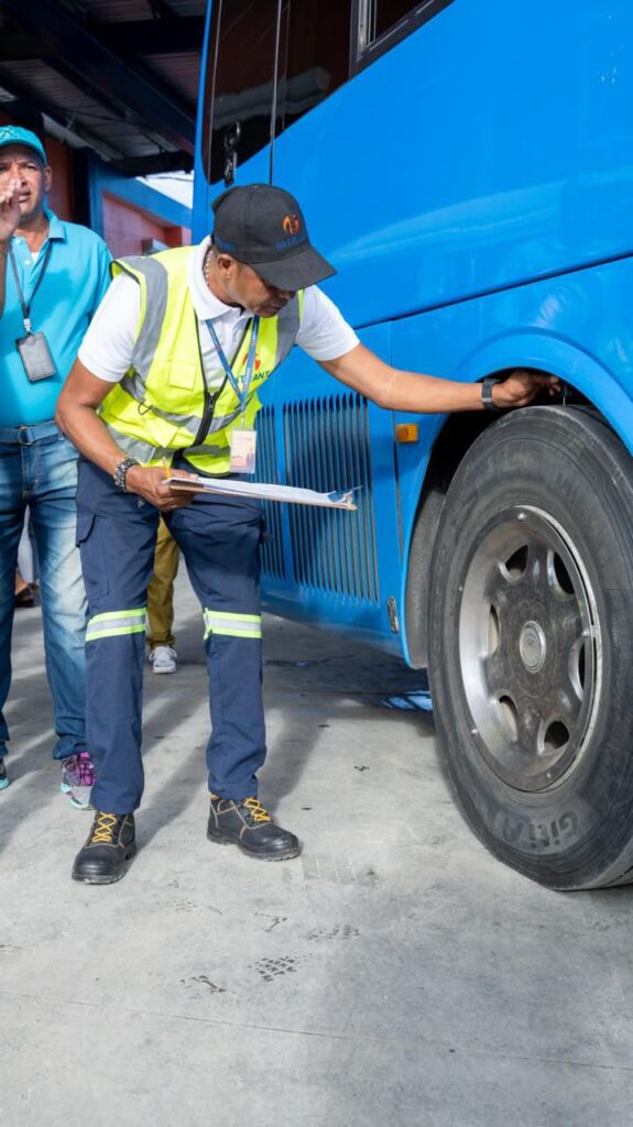 INTRANT realiza 8,084 inspecciones técnicas en paradas de autobuses y detecta 3,900 fallas - Noticias de hoy en República Dominicana | De Último Minuto