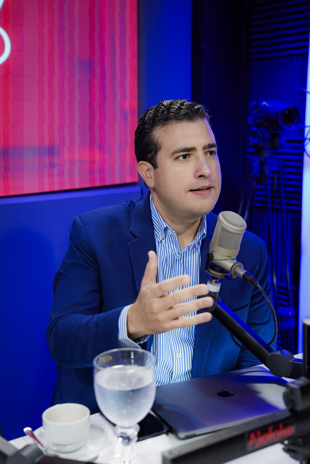 Crisis en el Metro de Santo Domingo: Regidor Jorge Feliz Pacheco denuncia abandono y exige consecuencias