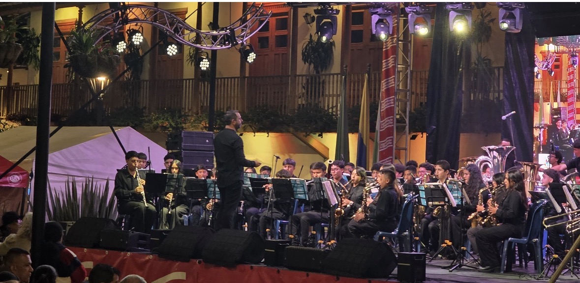 Medellín es reconocida entre 50 mejores destinos de vida nocturna - Noticias de hoy en República Dominicana | De Último Minuto