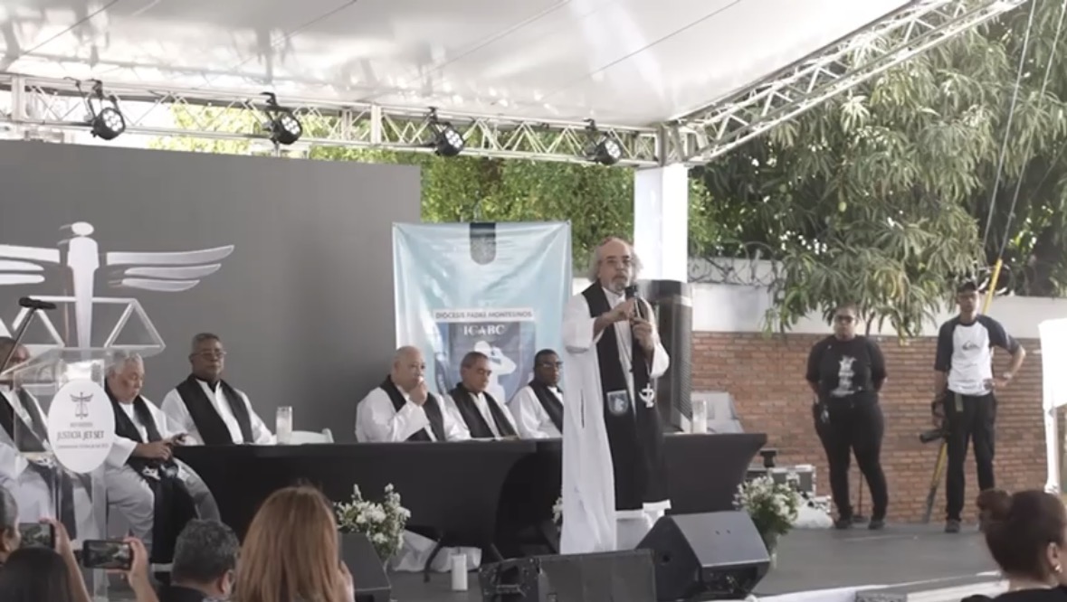 Padre Rogelio Cruz cuestiona cifra oficial de víctimas en misa por aniversario de la tragedia del Jet Set - Noticias de hoy en República Dominicana | De Último Minuto
