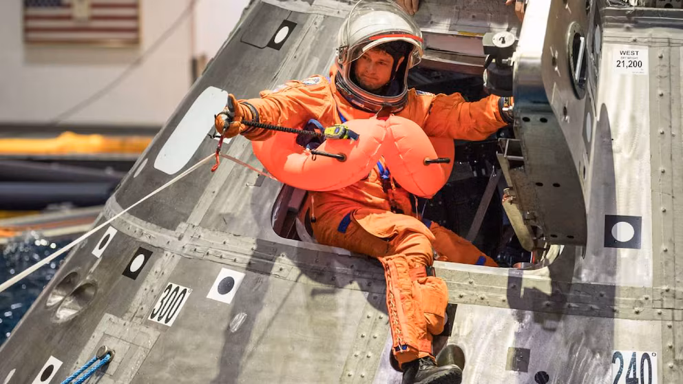 Misión Artemis II: cómo son los trajes de los astronautas y la razón de su color naranja - Noticias de hoy en República Dominicana | De Último Minuto