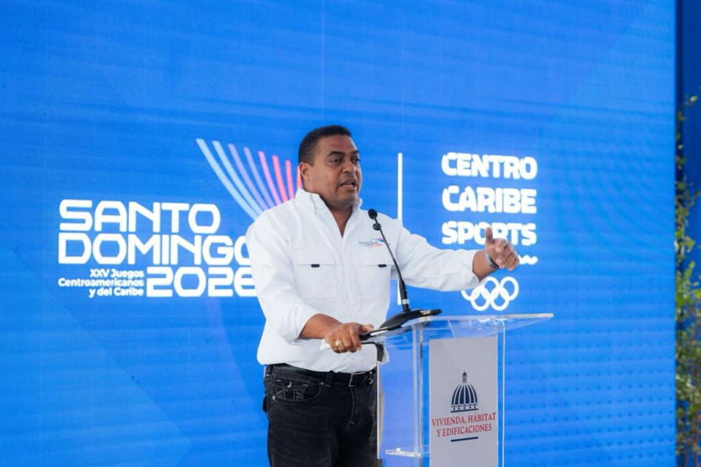 Ministro Ito Bisonó entrega Centro Acuático del Centro Olímpico y anuncia su certificación internacional - Noticias de hoy en República Dominicana | De Último Minuto