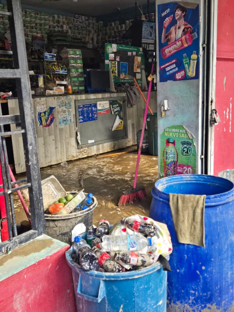 "Nos toca empezar desde 0"; Comerciante de Los Girasoles afirma pérdidas por lluvias ascienden a RD$145 mil pesos - Noticias de hoy en República Dominicana | De Último Minuto