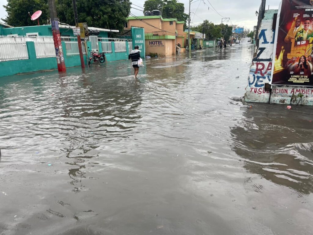 Defensa Civil y Salud Pública recorren zonas vulnerables en La Romana - Noticias de hoy en República Dominicana | De Último Minuto