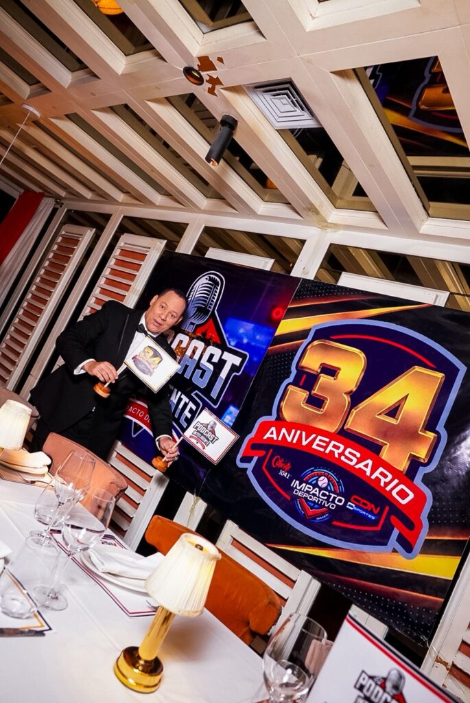 Franklin Mirabal rompe en llanto durante celebración del 34 aniversario de Impacto Deportivo - Noticias de hoy en República Dominicana | De Último Minuto