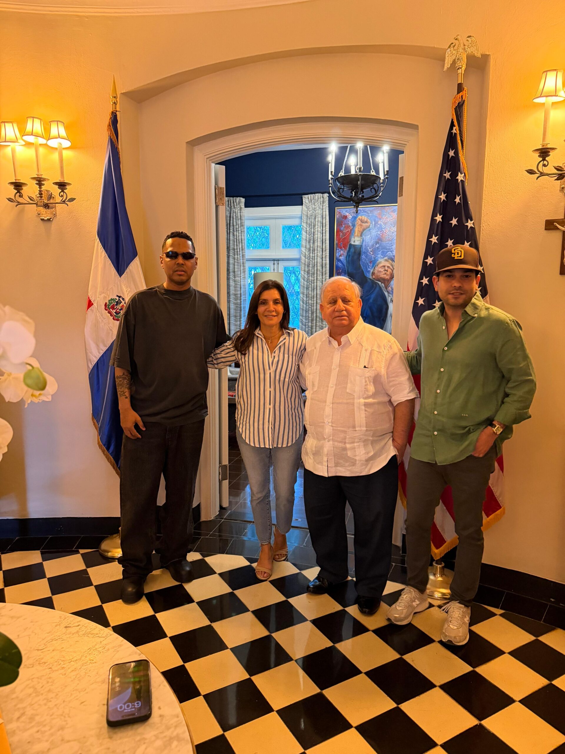 Embajadora de EE.UU. en RD recibe al doctor Fadul para abordar tratamiento del autismo - Noticias de hoy en República Dominicana | De Último Minuto