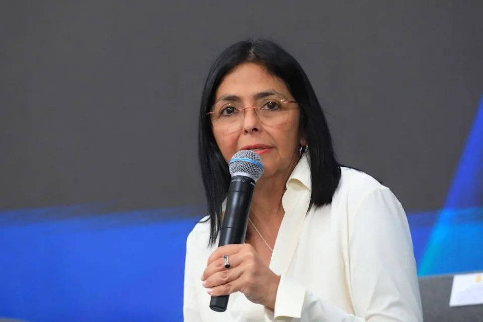 Delcy Rodríguez asegura que en Venezuela «no hay posiciones antisemitas» - Noticias de hoy en República Dominicana | De Último Minuto